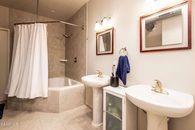 Residences-at-Market-Square-303-28884479