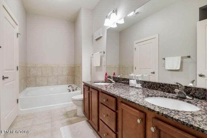 Riverwalk-526-165330711178