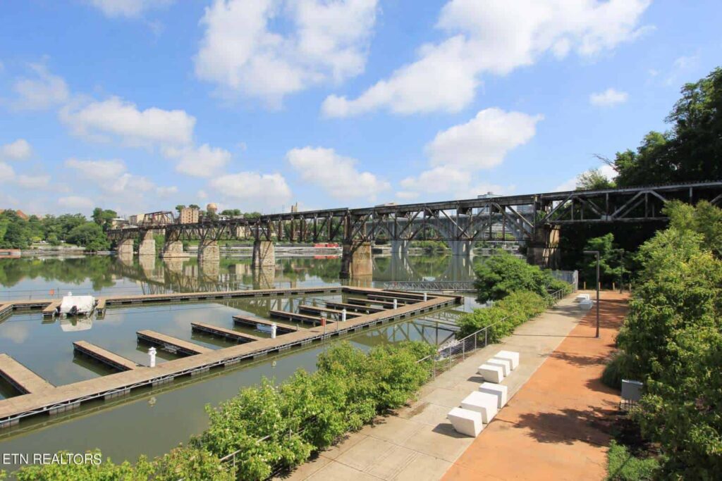 Riverwalk-526-174748691188