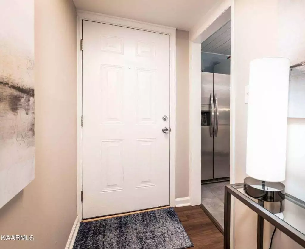 Sequoyah-Square-Condominiums-520-232029464968