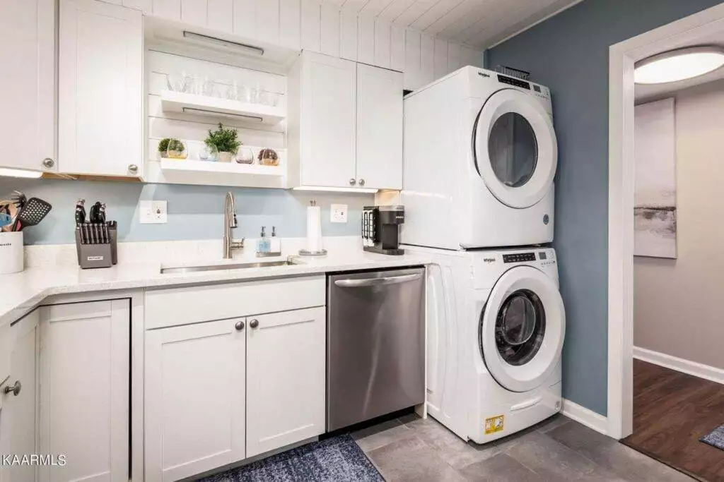 Sequoyah-Square-Condominiums-520-232050539624