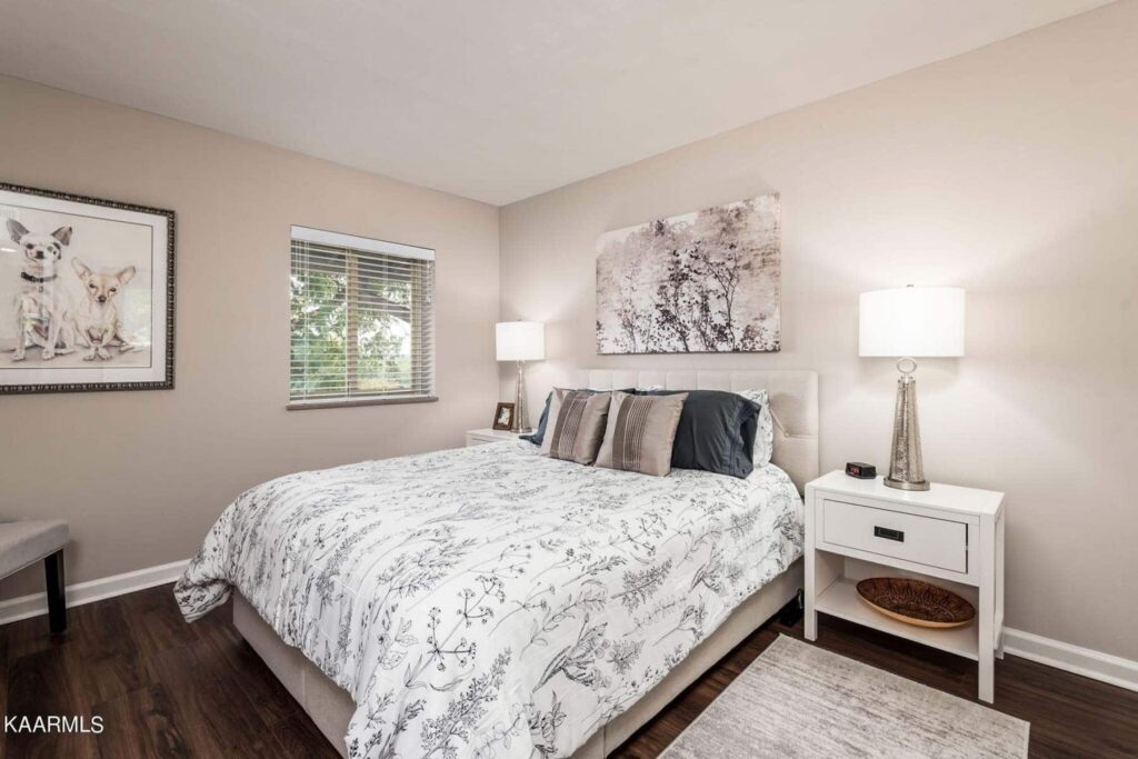 Sequoyah-Square-Condominiums-520-232102083389
