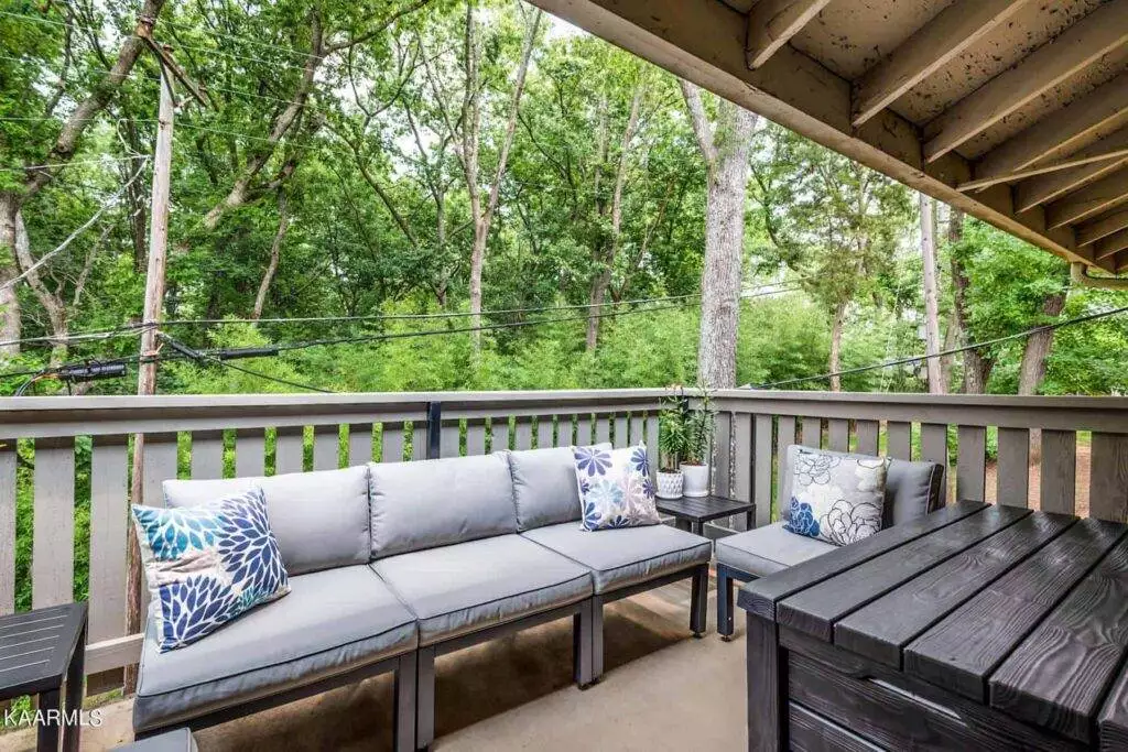 Sequoyah-Square-Condominiums-520-232107604850