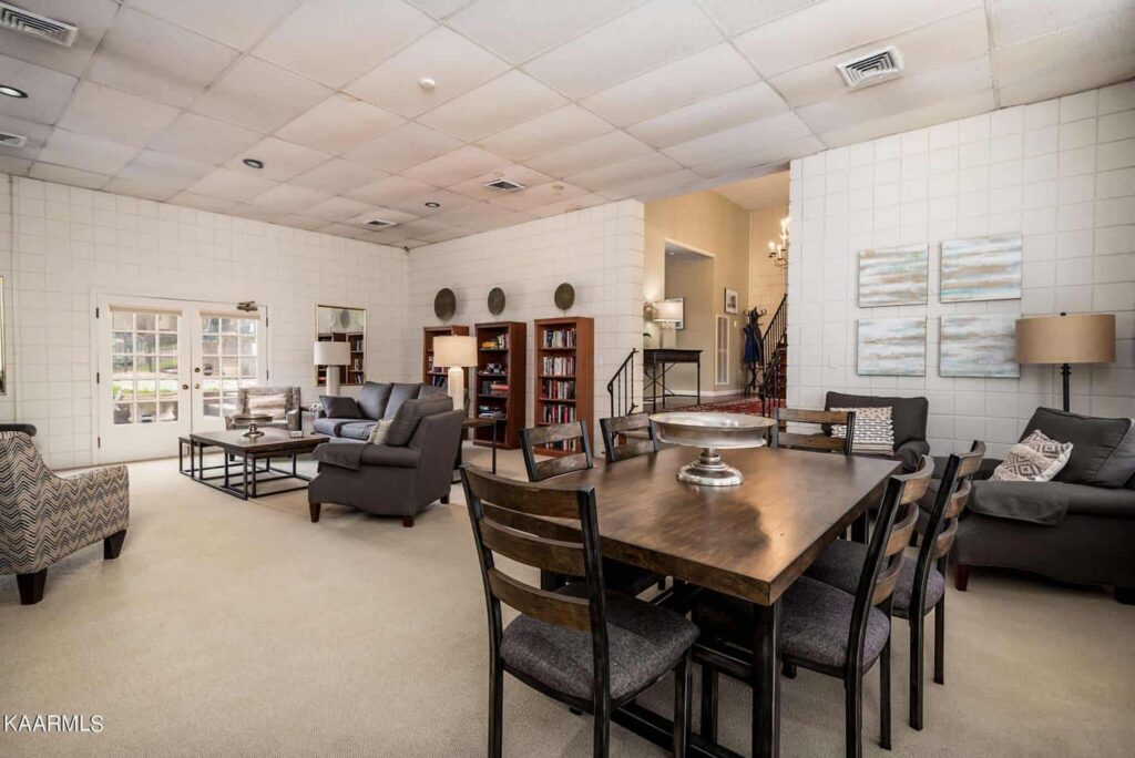 Sequoyah-Square-Condominiums-520-232131659278